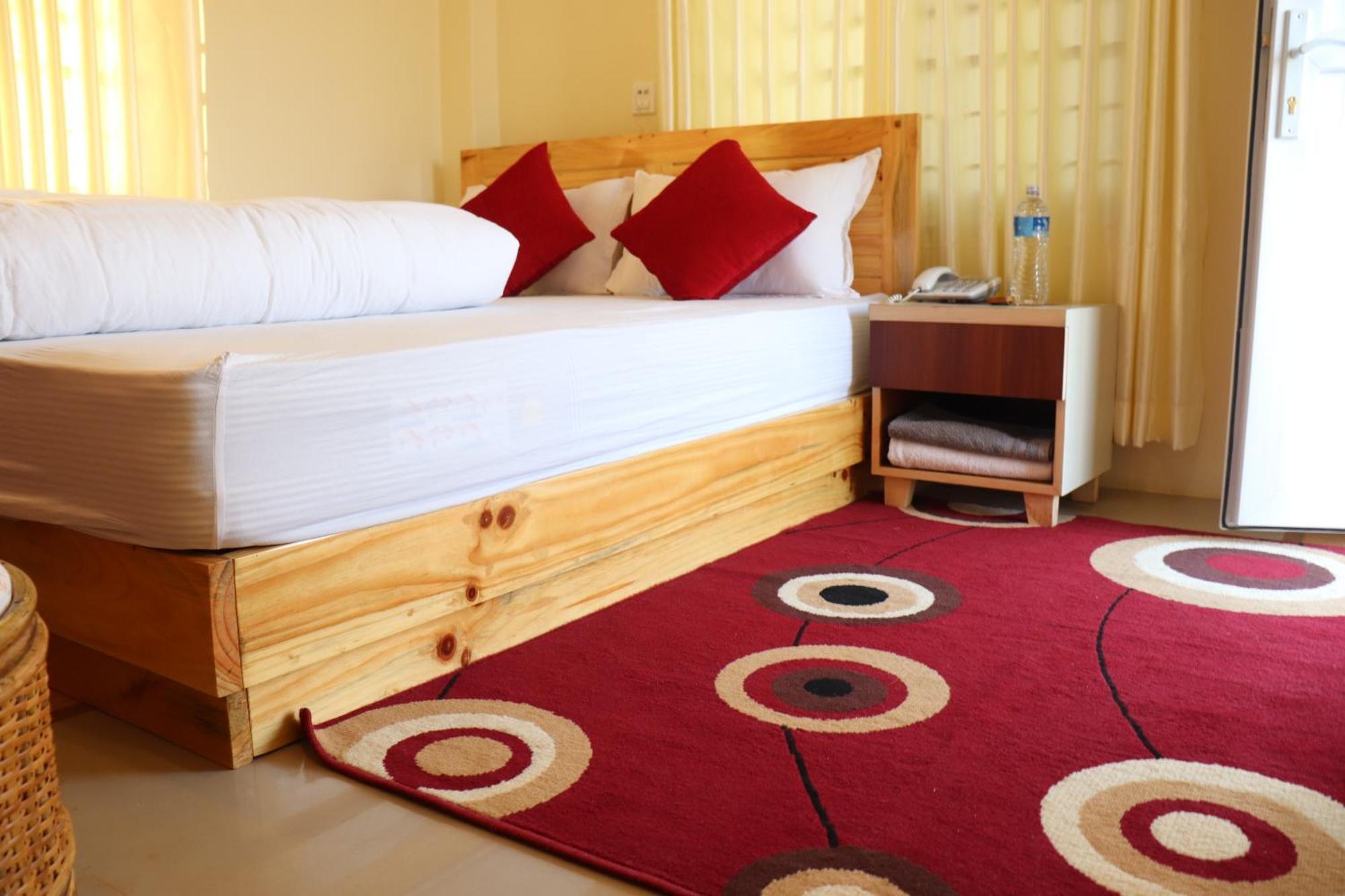 Hotel Young'S Stupa Ranipauwa Экстерьер фото