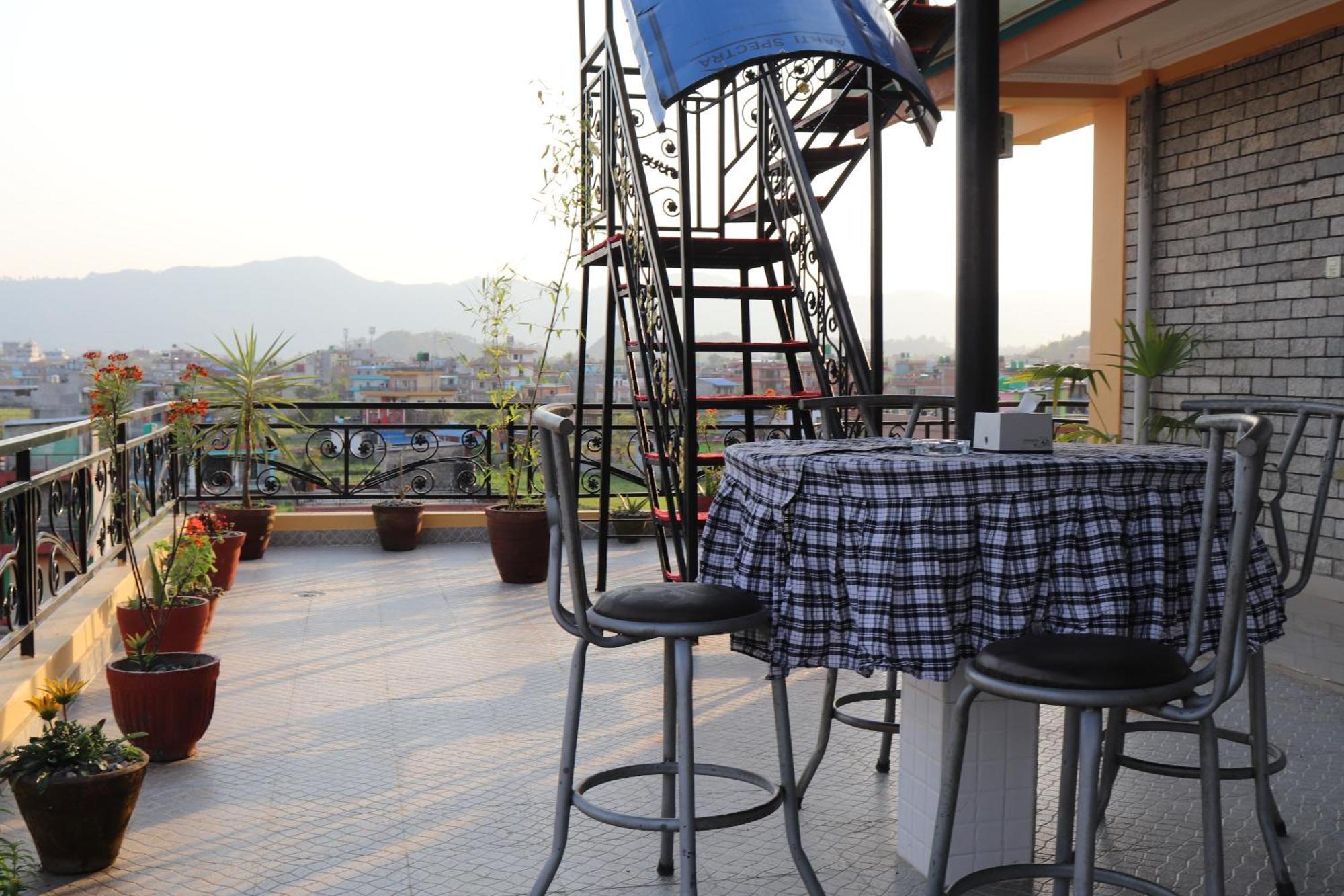 Hotel Young'S Stupa Ranipauwa Экстерьер фото